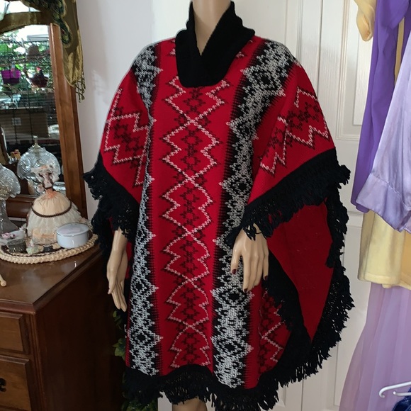 Vintage red black fringed blanket Hippie poncho jacket pullover free sized top - Picture 2 of 9